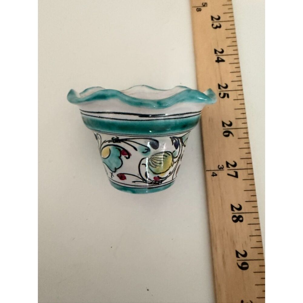 vtg Italian hand painted majolica pottery planter with ruffled rim